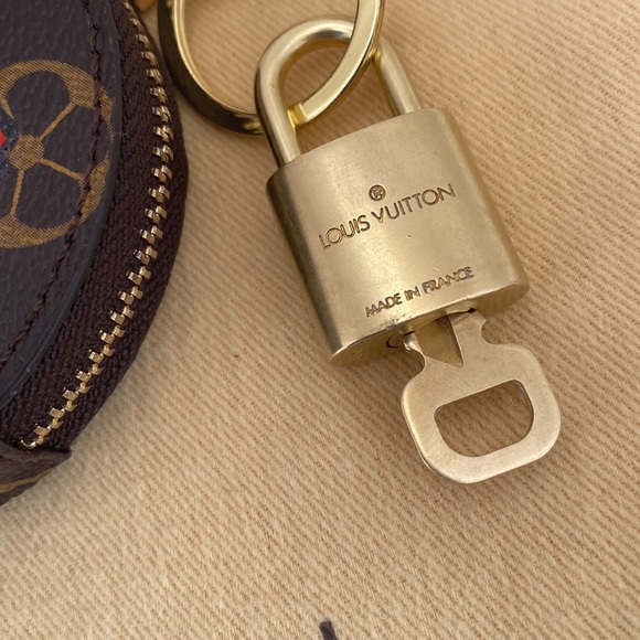 Louis Vuitton Lock and Key set - Picture 3 of 4